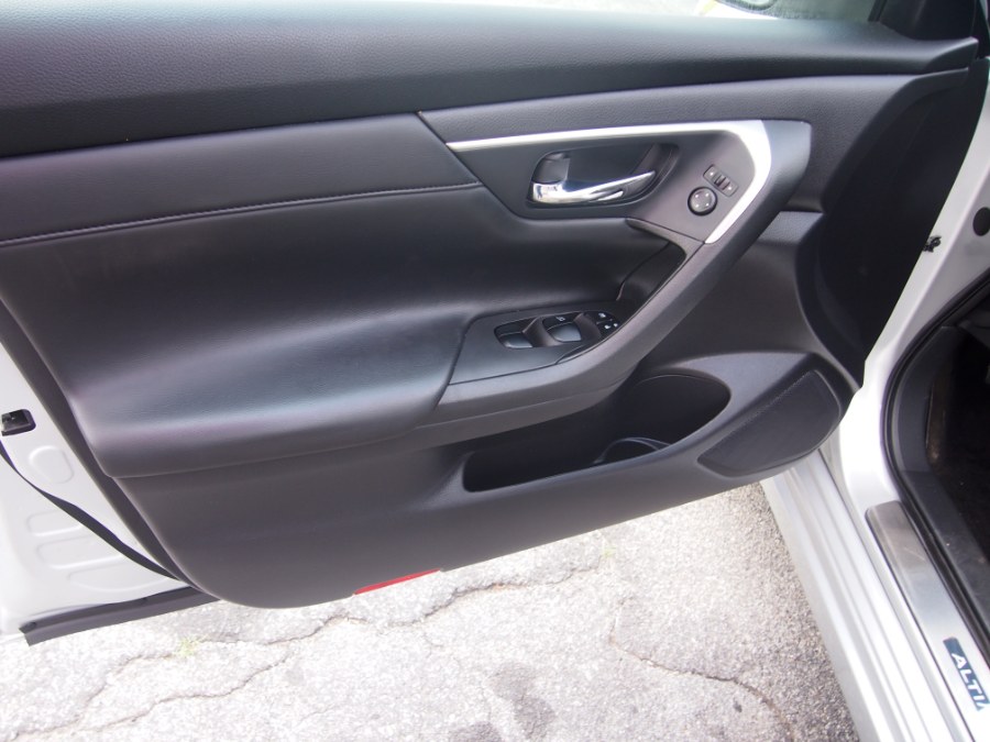 2015 Nissan Altima 4dr Sdn I4 2.5 SV, available for sale in Worcester, Massachusetts | Hilario's Auto Sales Inc.. Worcester, Massachusetts 2015 Nissan Altima 4dr Sdn I4 2.5 SV, available for sale in Worcester, Massachusetts | Hilario's Auto Sales Inc.. Worcester, Massachusetts