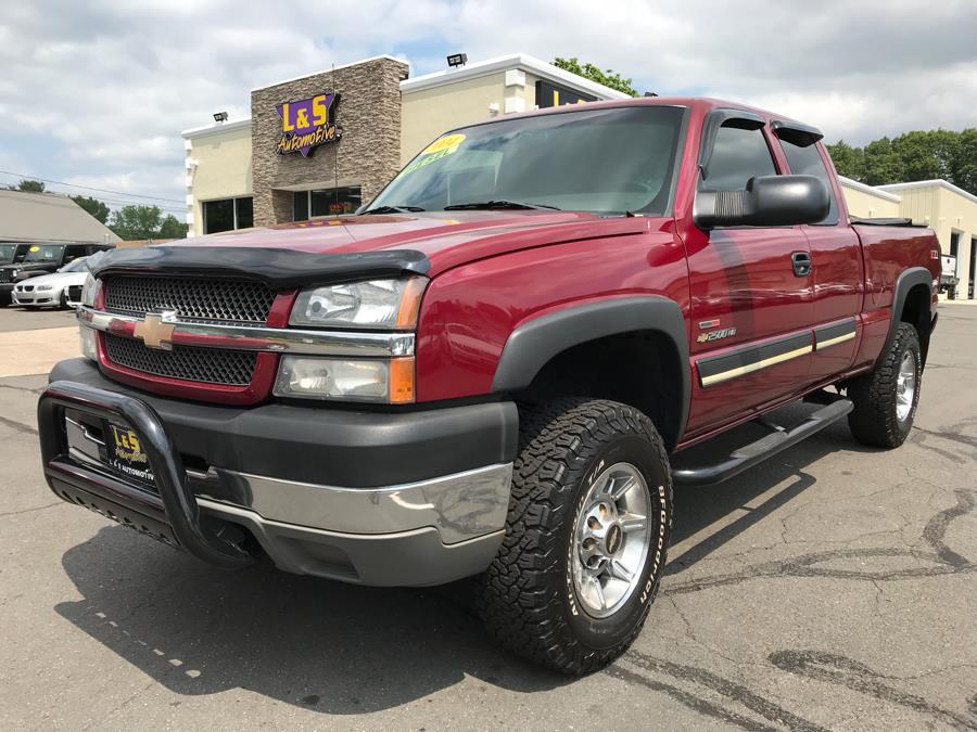 2004 Chevrolet Silverado 2500HD Ext Cab 143.5" WB 4WD LT, available for sale in Plantsville, Connecticut | L&S Automotive LLC. Plantsville, Connecticut