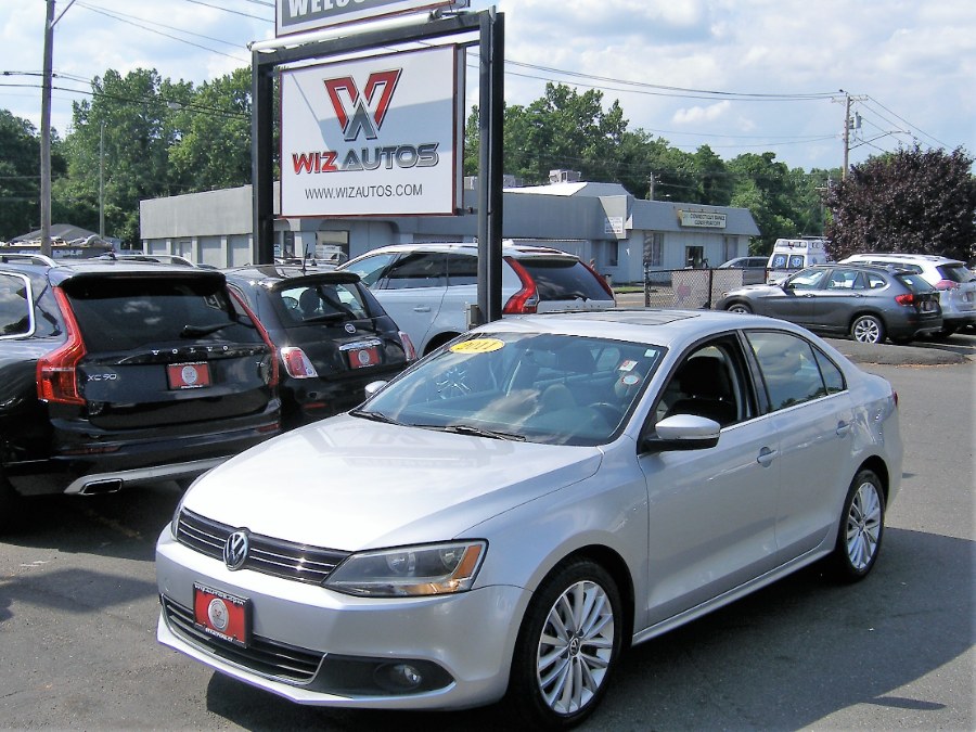 2011 Volkswagen Jetta Sedan 4dr Auto SEL w/Sunroof, available for sale in Stratford, Connecticut | Wiz Leasing Inc. Stratford, Connecticut