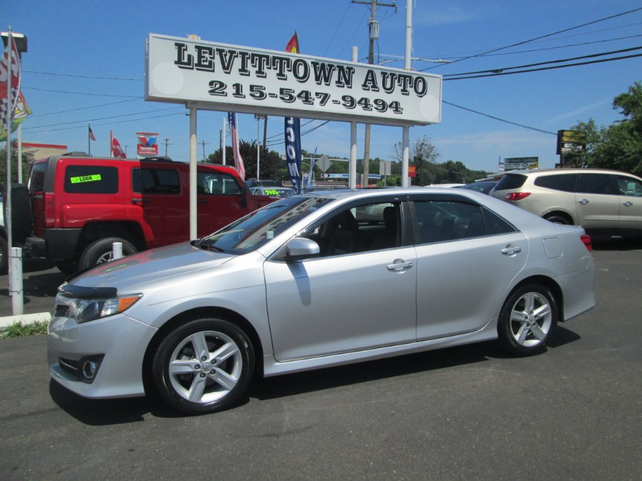 2012 Toyota Camry 4dr Sdn I4 Auto SE (Natl), available for sale in Levittown, Pennsylvania | Levittown Auto. Levittown, Pennsylvania