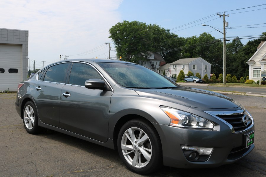 2015 Nissan Altima 4dr Sdn I4 2.5 SV, available for sale in Meriden, Connecticut | Jazzi Auto Sales LLC. Meriden, Connecticut