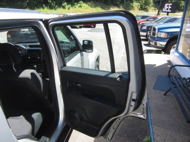 2012 Jeep Liberty Sport 4x4, available for sale in Meriden, Connecticut | Cos Central Auto. Meriden, Connecticut 2012 Jeep Liberty Sport 4x4, available for sale in Meriden, Connecticut | Cos Central Auto. Meriden, Connecticut