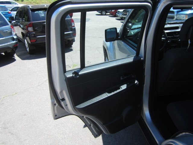 2012 Jeep Liberty Sport 4x4, available for sale in Meriden, Connecticut | Cos Central Auto. Meriden, Connecticut 2012 Jeep Liberty Sport 4x4, available for sale in Meriden, Connecticut | Cos Central Auto. Meriden, Connecticut