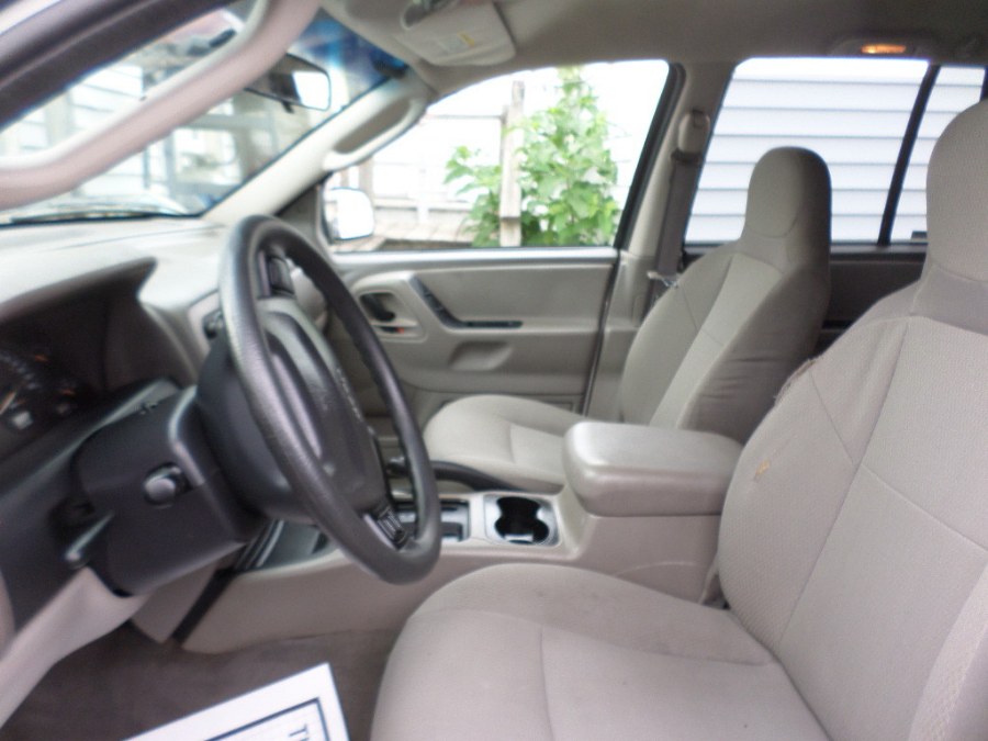 2004 Jeep Grand Cherokee 4dr Laredo, available for sale in Patchogue, New York | Romaxx Truxx. Patchogue, New York 2004 Jeep Grand Cherokee 4dr Laredo, available for sale in Patchogue, New York | Romaxx Truxx. Patchogue, New York