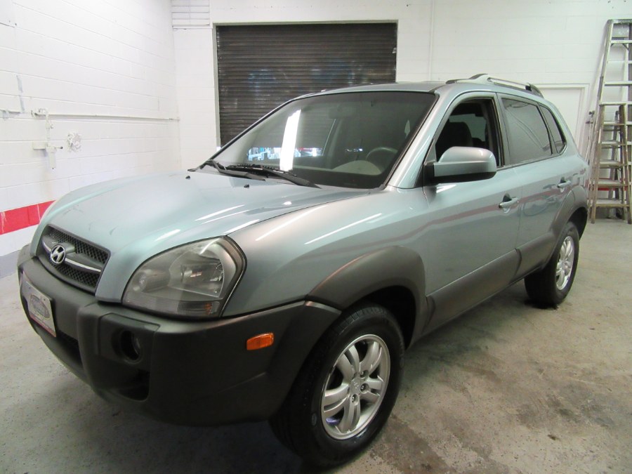 2008 Hyundai Tucson 4WD 4dr V6 Auto Limited, available for sale in Little Ferry, New Jersey | Victoria Preowned Autos Inc. Little Ferry, New Jersey