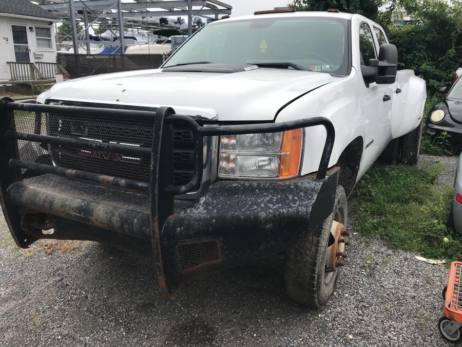 2011 GMC Sierra 3500HD 4WD Crew Cab 167.7" DRW Work Truck, available for sale in Copiague, New York | Great Buy Auto Sales. Copiague, New York