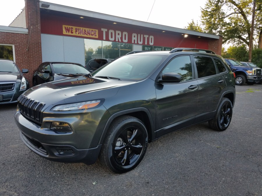 2016 Jeep Cherokee 4WD 4dr Altitude, available for sale in East Windsor, Connecticut | Toro Auto. East Windsor, Connecticut