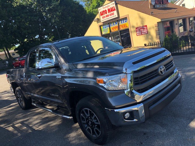 2014 Toyota Tundra 4WD Truck Double Cab 5.7L V8 6-Spd AT SR5 (Natl), available for sale in Huntington Station, New York | Huntington Auto Mall. Huntington Station, New York