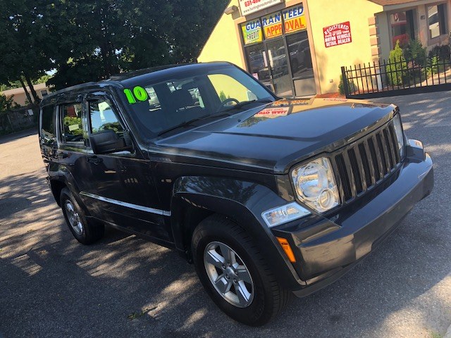 2010 Jeep Liberty 4WD 4dr Sport, available for sale in Huntington Station, New York | Huntington Auto Mall. Huntington Station, New York
