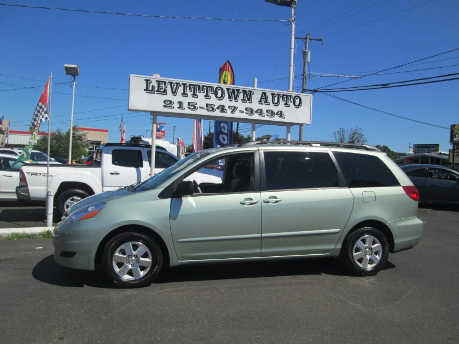 2009 Toyota Sienna 5dr 8-Pass Van LE FWD (Natl), available for sale in Levittown, Pennsylvania | Levittown Auto. Levittown, Pennsylvania