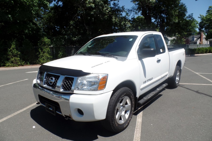 2007 Nissan Titan 4WD King Cab SE, available for sale in Manchester, Connecticut | Jay's Auto. Manchester, Connecticut