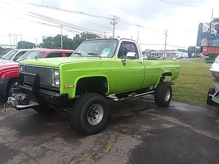 1987 Chevrolet 1/2 Ton Pickups V10/15 Fleetside 117.5" WB, available for sale in Wallingford, Connecticut | Vertucci Automotive Inc. Wallingford, Connecticut