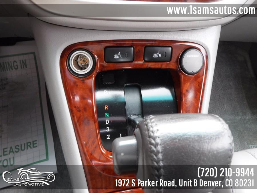 2006 Toyota Highlander 4dr V6 4WD Limited w/3rd Row (Natl), available for sale in Denver, Colorado | Sam's Automotive. Denver, Colorado 2006 Toyota Highlander 4dr V6 4WD Limited w/3rd Row (Natl), available for sale in Denver, Colorado | Sam's Automotive. Denver, Colorado