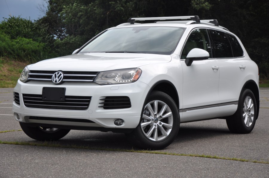 2014 Volkswagen Touareg 4dr TDI Sport w/Nav, available for sale in Waterbury, Connecticut | Platinum Auto Care. Waterbury, Connecticut