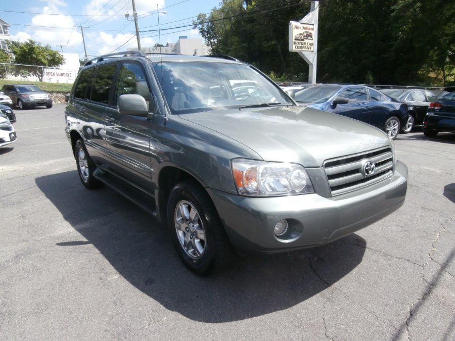 2007 Toyota Highlander 4WD 4dr V6 Sport w/3rd Row (Natl), available for sale in Waterbury, Connecticut | Jim Juliani Motors. Waterbury, Connecticut