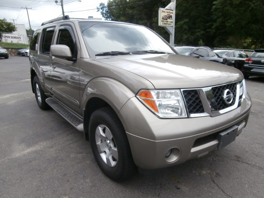 2007 Nissan Pathfinder 4WD 4dr SE, available for sale in Waterbury, Connecticut | Jim Juliani Motors. Waterbury, Connecticut