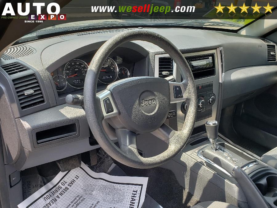 2010 Jeep Grand Cherokee 4WD 4dr Laredo, available for sale in Huntington, New York | Auto Expo. Huntington, New York 2010 Jeep Grand Cherokee 4WD 4dr Laredo, available for sale in Huntington, New York | Auto Expo. Huntington, New York
