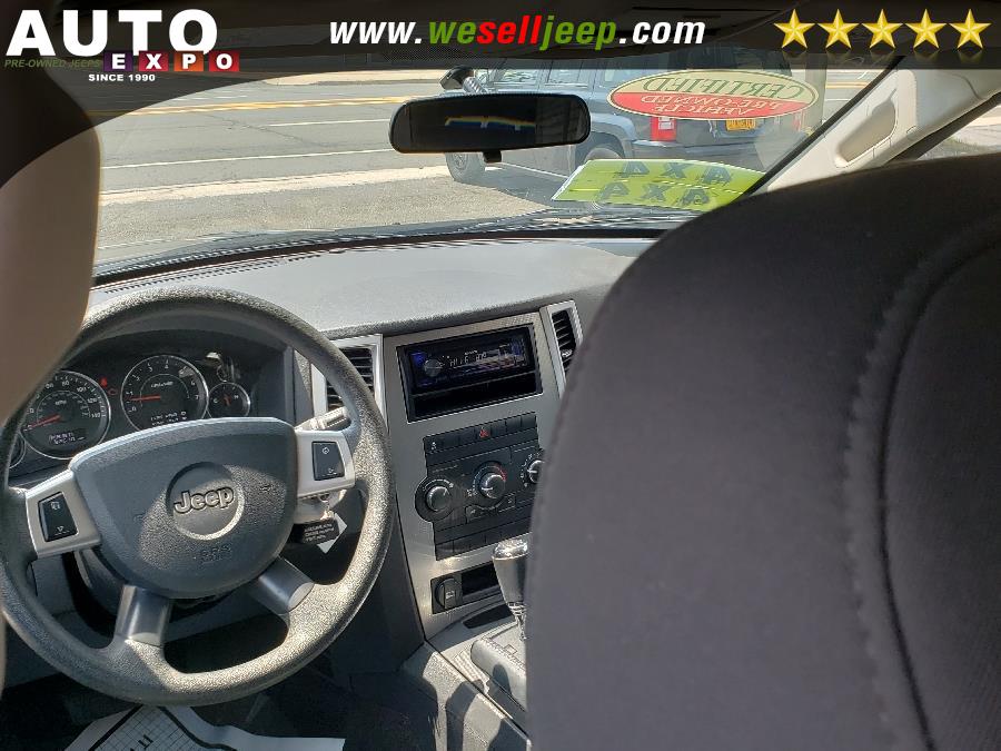 2010 Jeep Grand Cherokee 4WD 4dr Laredo, available for sale in Huntington, New York | Auto Expo. Huntington, New York 2010 Jeep Grand Cherokee 4WD 4dr Laredo, available for sale in Huntington, New York | Auto Expo. Huntington, New York