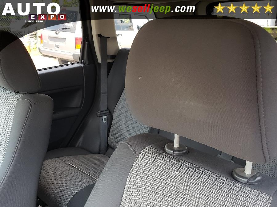 2010 Jeep Grand Cherokee 4WD 4dr Laredo, available for sale in Huntington, New York | Auto Expo. Huntington, New York 2010 Jeep Grand Cherokee 4WD 4dr Laredo, available for sale in Huntington, New York | Auto Expo. Huntington, New York