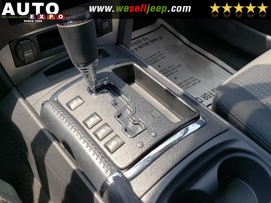 2010 Jeep Grand Cherokee 4WD 4dr Laredo, available for sale in Huntington, New York | Auto Expo. Huntington, New York 2010 Jeep Grand Cherokee 4WD 4dr Laredo, available for sale in Huntington, New York | Auto Expo. Huntington, New York