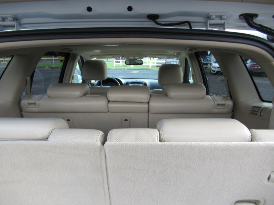 2007 Hyundai Santa Fe FWD 4dr Auto Limited *Ltd Avail*, available for sale in South Windsor, Connecticut | Mike And Tony Auto Sales, Inc. South Windsor, Connecticut 2007 Hyundai Santa Fe FWD 4dr Auto Limited *Ltd Avail*, available for sale in South Windsor, Connecticut | Mike And Tony Auto Sales, Inc. South Windsor, Connecticut