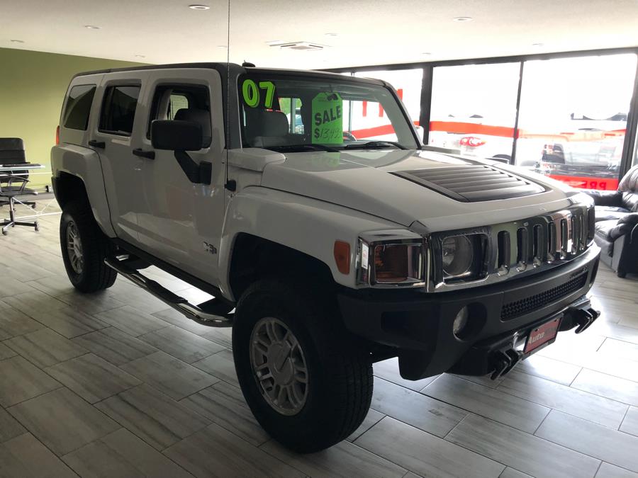 2007 HUMMER H3 4WD 4dr SUV, available for sale in West Hartford, Connecticut | AutoMax. West Hartford, Connecticut