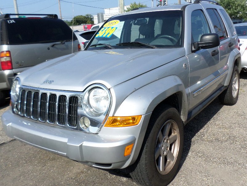 2005 Jeep Liberty 4dr Limited 4WD, available for sale in Patchogue, New York | Romaxx Truxx. Patchogue, New York