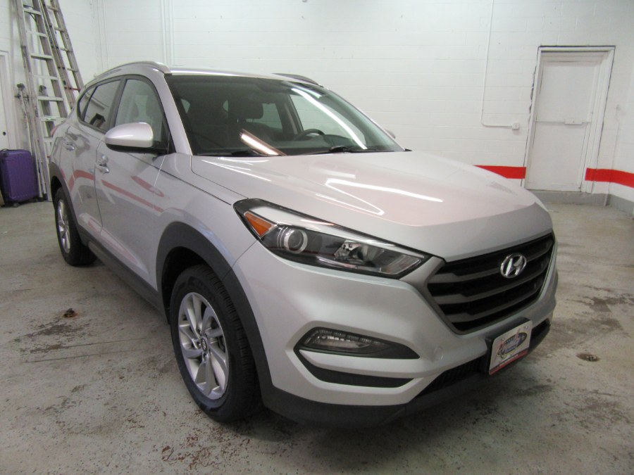2016 Hyundai Tucson AWD 4dr SE, available for sale in Little Ferry, New Jersey | Royalty Auto Sales. Little Ferry, New Jersey