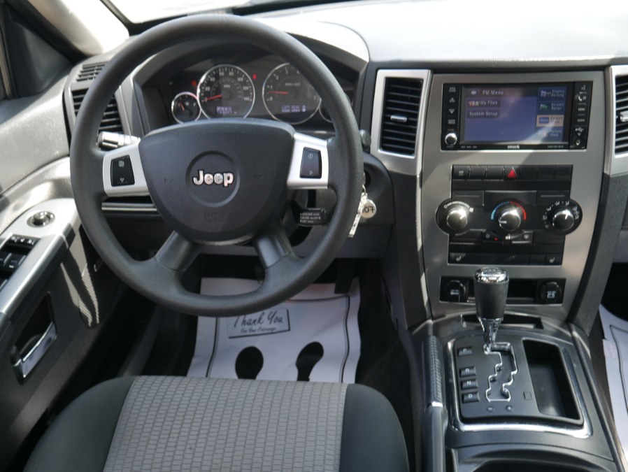 2009 Jeep Grand Cherokee 4WD 4dr Laredo, available for sale in Huntington Station, New York | My Auto Inc.. Huntington Station, New York 2009 Jeep Grand Cherokee 4WD 4dr Laredo, available for sale in Huntington Station, New York | My Auto Inc.. Huntington Station, New York