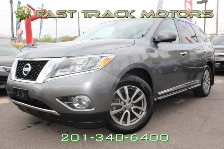 2015 Nissan Pathfinder SL, available for sale in Paterson, New Jersey | Fast Track Motors. Paterson, New Jersey