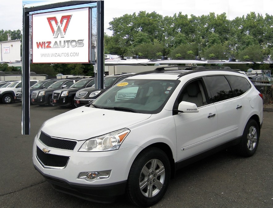 2010 Chevrolet Traverse AWD 4dr LT w/2LT, available for sale in Stratford, Connecticut | Wiz Leasing Inc. Stratford, Connecticut