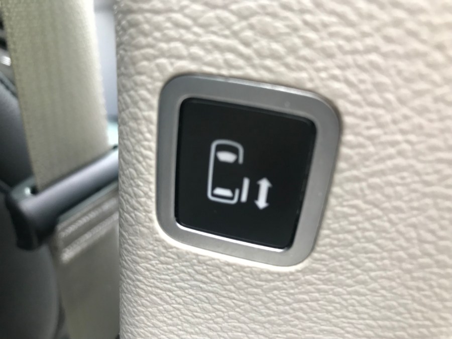 2017 Chrysler Pacifica Touring-L 4dr Wgn, available for sale in Rosedale, New York | Sunrise Auto Sales. Rosedale, New York 2017 Chrysler Pacifica Touring-L 4dr Wgn, available for sale in Rosedale, New York | Sunrise Auto Sales. Rosedale, New York