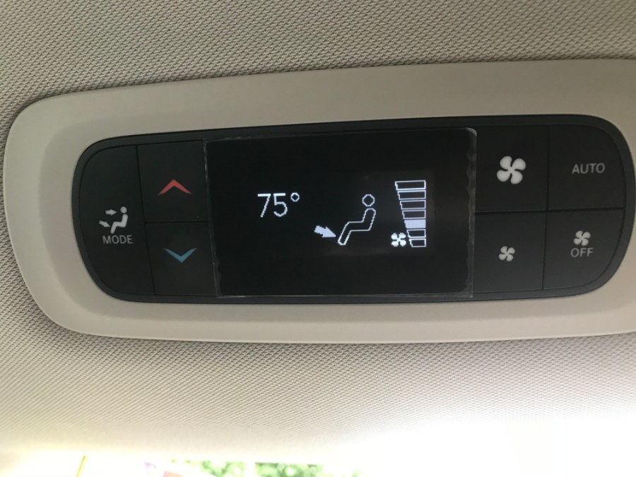 2017 Chrysler Pacifica Touring-L 4dr Wgn, available for sale in Rosedale, New York | Sunrise Auto Sales. Rosedale, New York 2017 Chrysler Pacifica Touring-L 4dr Wgn, available for sale in Rosedale, New York | Sunrise Auto Sales. Rosedale, New York
