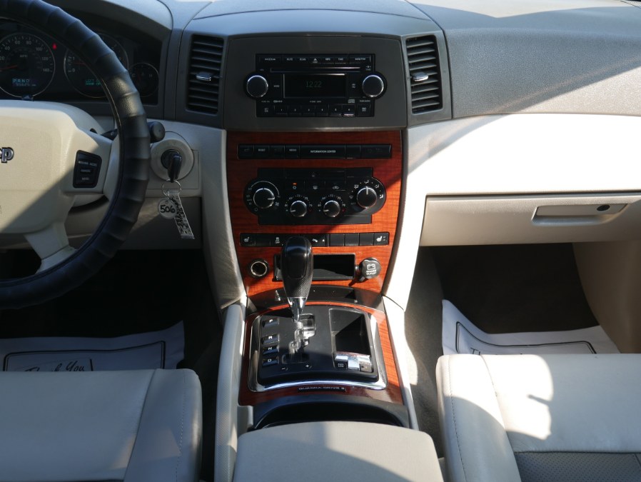 2005 Jeep Grand Cherokee 4dr Limited 4WD, available for sale in Huntington Station, New York | My Auto Inc.. Huntington Station, New York 2005 Jeep Grand Cherokee 4dr Limited 4WD, available for sale in Huntington Station, New York | My Auto Inc.. Huntington Station, New York