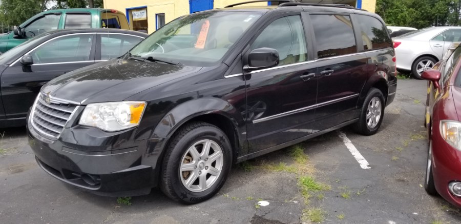 2010 Chrysler Town & Country 4dr Wgn Touring, available for sale in East Hartford , Connecticut | Classic Motor Cars. East Hartford , Connecticut