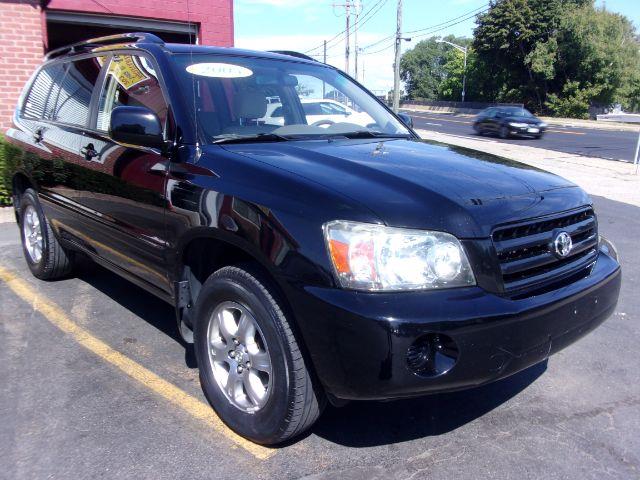 2005 Toyota Highlander 4WD, available for sale in New Haven, Connecticut | Boulevard Motors LLC. New Haven, Connecticut