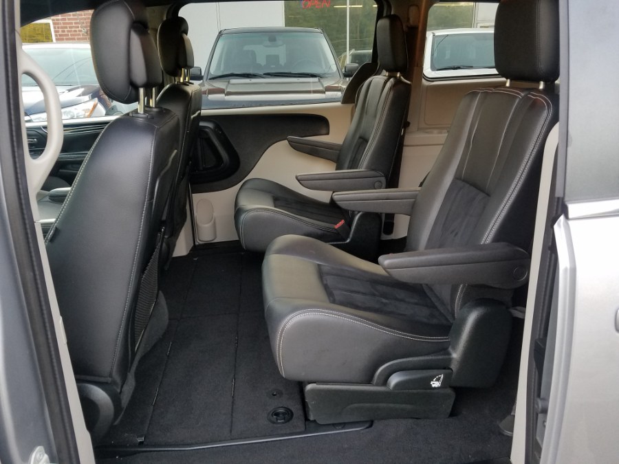 2018 Dodge Grand Caravan SXT Wagon, available for sale in East Windsor, Connecticut | Toro Auto. East Windsor, Connecticut 2018 Dodge Grand Caravan SXT Wagon, available for sale in East Windsor, Connecticut | Toro Auto. East Windsor, Connecticut