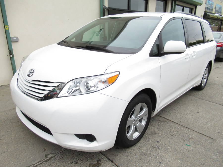 2017 Toyota Sienna LE FWD 8-Passenger (Natl), available for sale in Woodside, New York | Pepmore Auto Sales Inc.. Woodside, New York