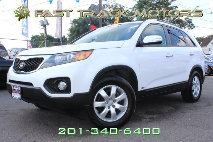 2013 Kia Sorento LX, available for sale in Paterson, New Jersey | Fast Track Motors. Paterson, New Jersey