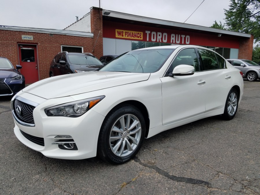 2015 INFINITI Q50 4dr Sdn 3.7 Premium AWD Navi Roof LOADED, available for sale in East Windsor, Connecticut | Toro Auto. East Windsor, Connecticut