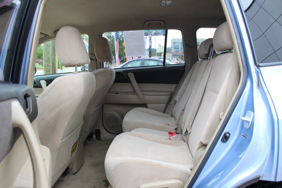 2008 Toyota Highlander 4WD 4dr Base, available for sale in Manchester, Connecticut | Carsonmain LLC. Manchester, Connecticut 2008 Toyota Highlander 4WD 4dr Base, available for sale in Manchester, Connecticut | Carsonmain LLC. Manchester, Connecticut