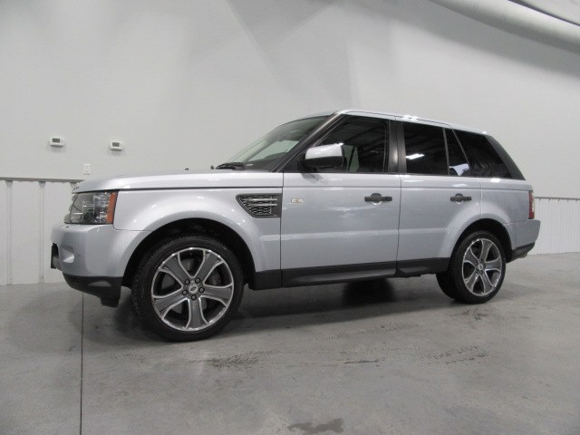 2010 Land Rover Range Rover Sport 4WD 4dr SC, available for sale in Danbury, Connecticut | Performance Imports. Danbury, Connecticut