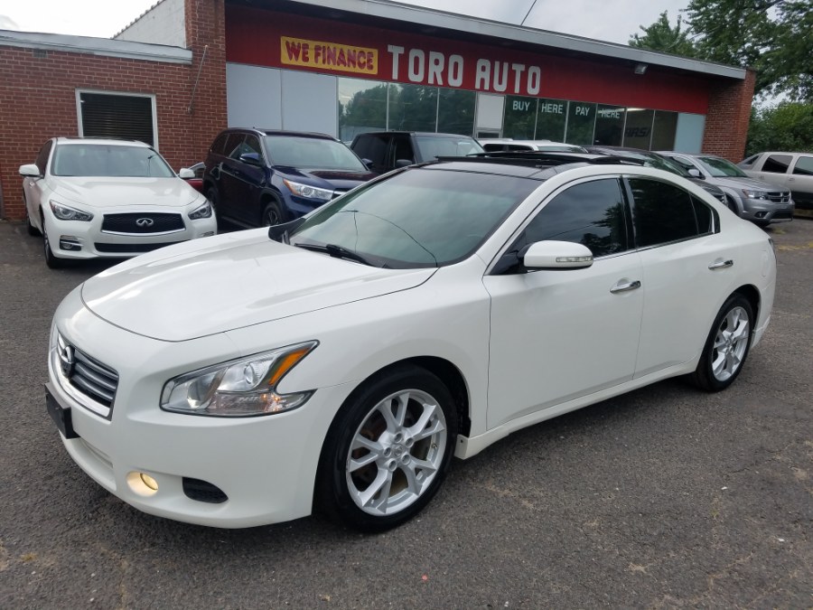 2012 Nissan Maxima 3.5 SV w/Premium Pkg Navi Panoramic Roof Leather, available for sale in East Windsor, Connecticut | Toro Auto. East Windsor, Connecticut