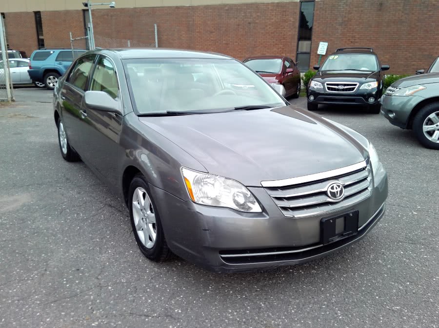 2007 Toyota Avalon 4dr Sdn XLS (Natl), available for sale in Manchester, Connecticut | Best Auto Sales LLC. Manchester, Connecticut