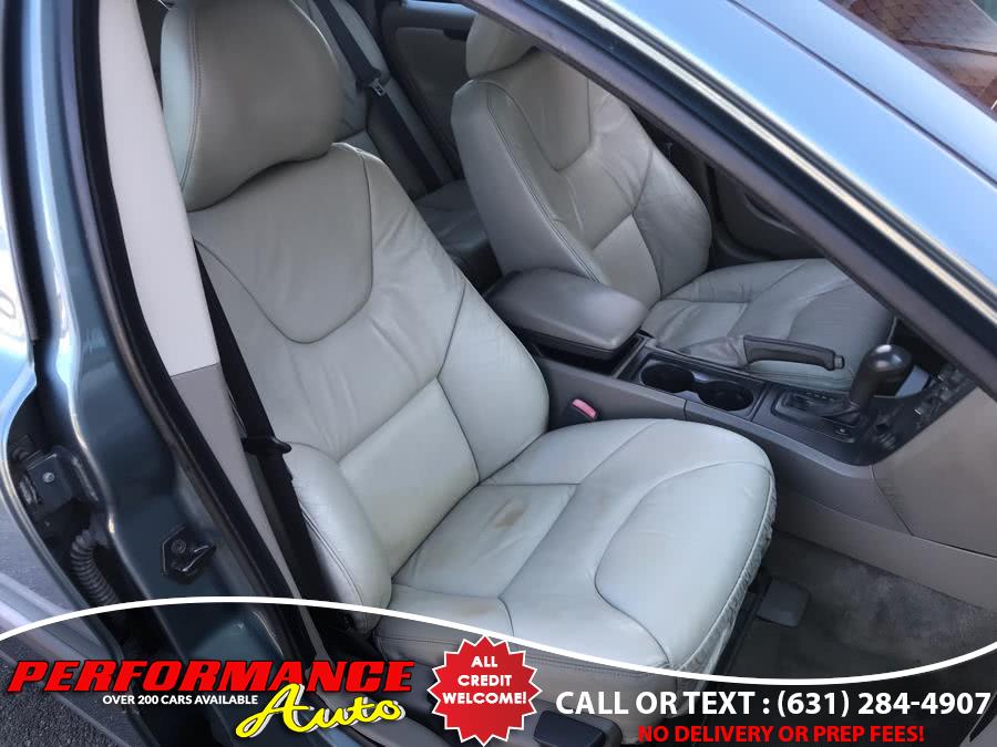 2002 Volvo V70 2.4 A 5dr Wgn, available for sale in Bohemia, New York | Performance Auto Inc. Bohemia, New York 2002 Volvo V70 2.4 A 5dr Wgn, available for sale in Bohemia, New York | Performance Auto Inc. Bohemia, New York