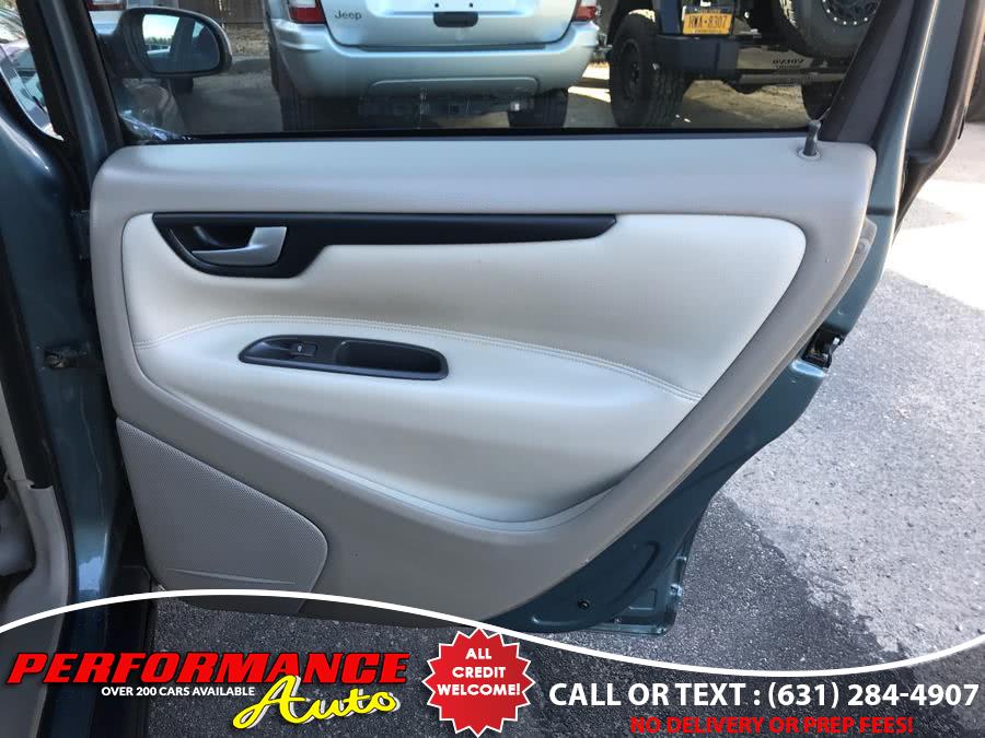 2002 Volvo V70 2.4 A 5dr Wgn, available for sale in Bohemia, New York | Performance Auto Inc. Bohemia, New York 2002 Volvo V70 2.4 A 5dr Wgn, available for sale in Bohemia, New York | Performance Auto Inc. Bohemia, New York