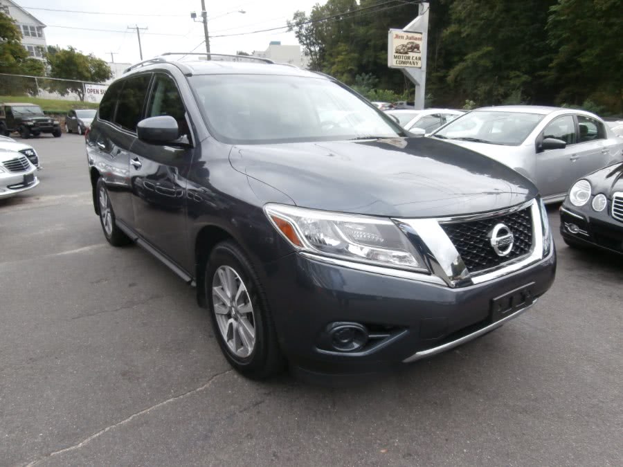 2013 Nissan Pathfinder 4WD 4dr SV, available for sale in Waterbury, Connecticut | Jim Juliani Motors. Waterbury, Connecticut