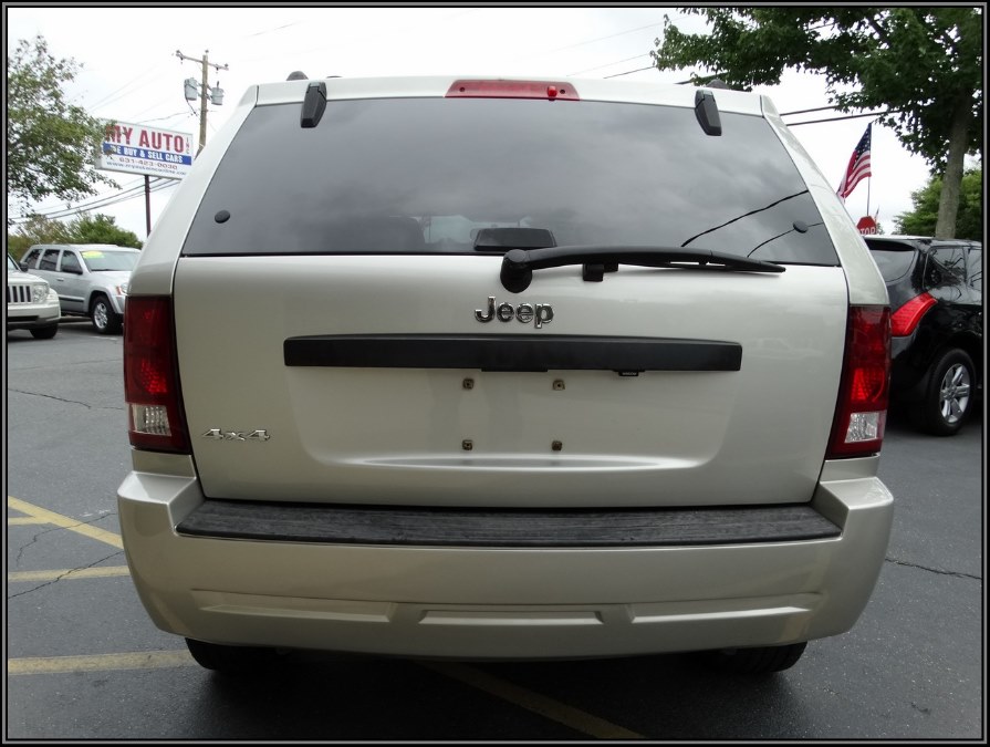 2009 Jeep Grand Cherokee 4WD 4dr Laredo, available for sale in Huntington Station, New York | My Auto Inc.. Huntington Station, New York 2009 Jeep Grand Cherokee 4WD 4dr Laredo, available for sale in Huntington Station, New York | My Auto Inc.. Huntington Station, New York