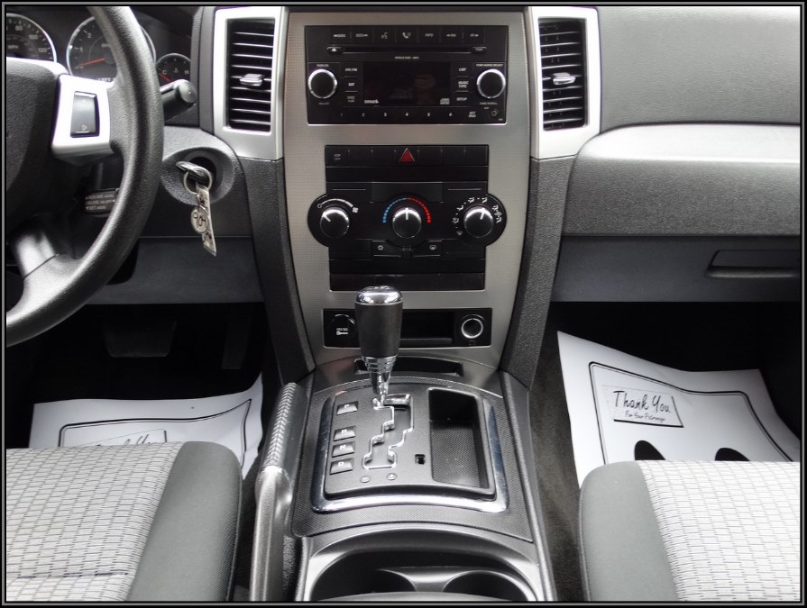 2009 Jeep Grand Cherokee 4WD 4dr Laredo, available for sale in Huntington Station, New York | My Auto Inc.. Huntington Station, New York 2009 Jeep Grand Cherokee 4WD 4dr Laredo, available for sale in Huntington Station, New York | My Auto Inc.. Huntington Station, New York