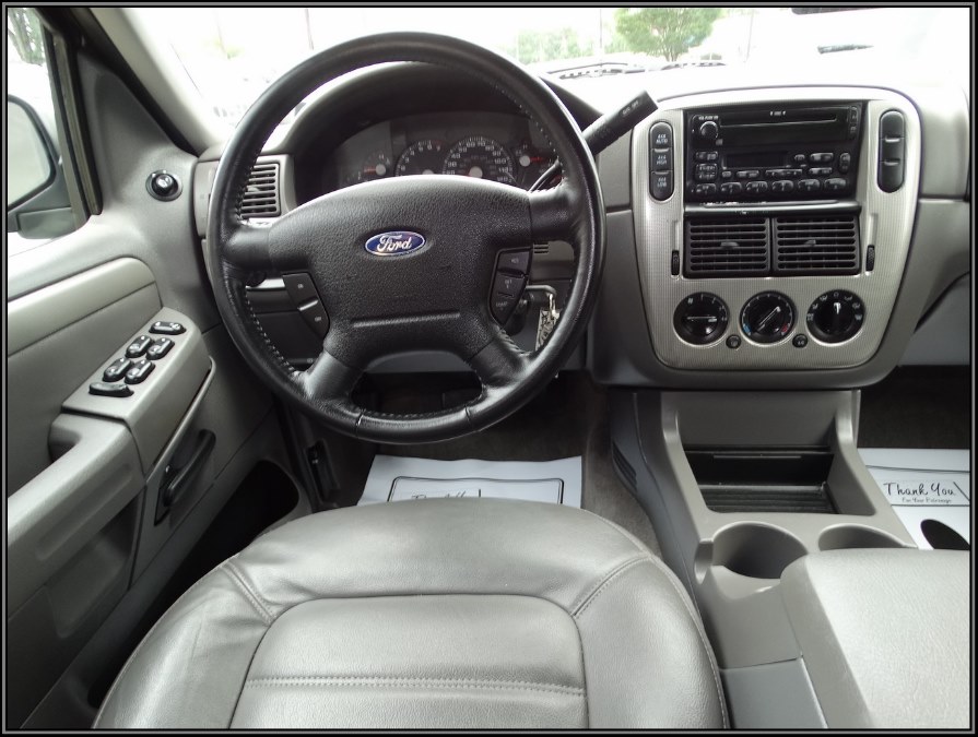 Used Ford Explorer 4dr 114" WB 4.0L XLT 4WD 2003 | My Auto Inc.. Huntington Station, New York